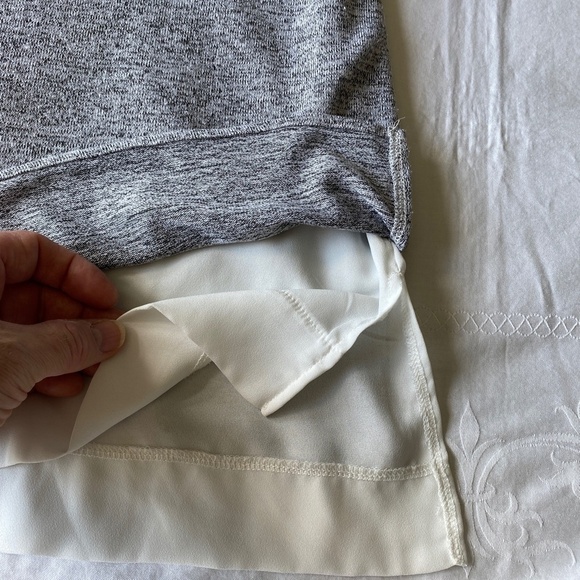 RW & Co. Women's Sleeveless Gray/Black Lined Layered Sweater Top Size Small - Picture 6 of 11